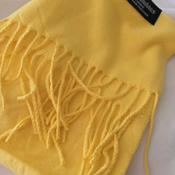 NWOT 100% Cashmere Scarf Scotland Woolen Mills Yellow 12"W x 72"L - Picture 3 of 6